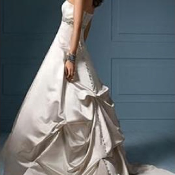 Duchesse Satin Wedding Dress - Picture 2 of 5